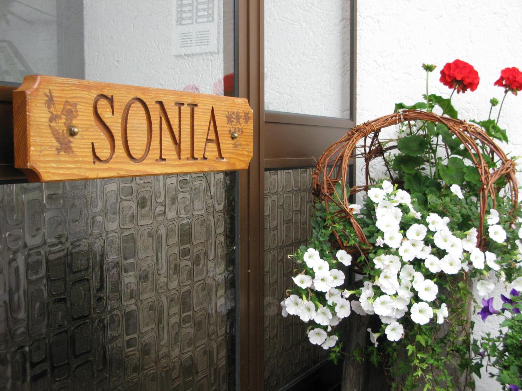Couette-café Sonia 2*